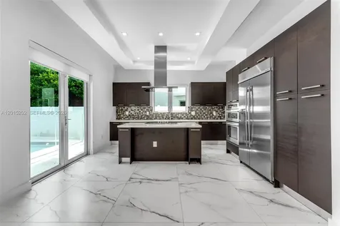 8221 NW 34th Drive Doral FL 33122