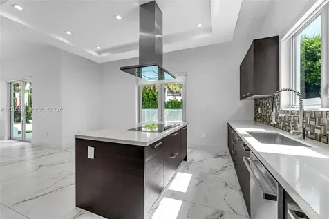 8221 NW 34th Drive Doral FL 33122