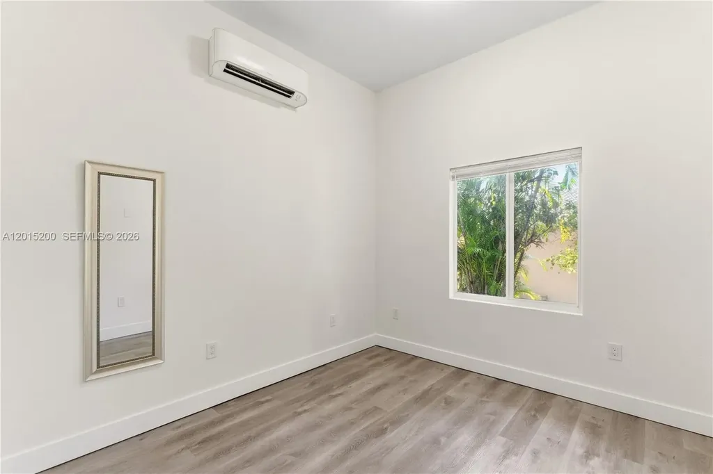 830 SE 14th Street Fort Lauderdale FL 33316