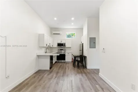 830 SE 14th Street Fort Lauderdale FL 33316