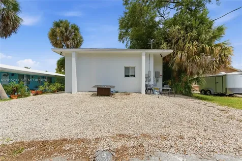 830 SE 14th Street Fort Lauderdale FL 33316
