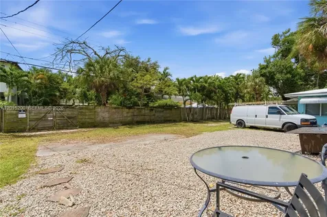 830 SE 14th Street Fort Lauderdale FL 33316