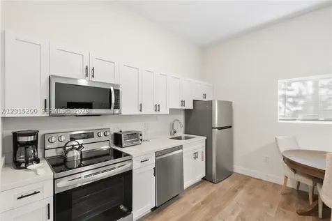 830 SE 14th Street Fort Lauderdale FL 33316