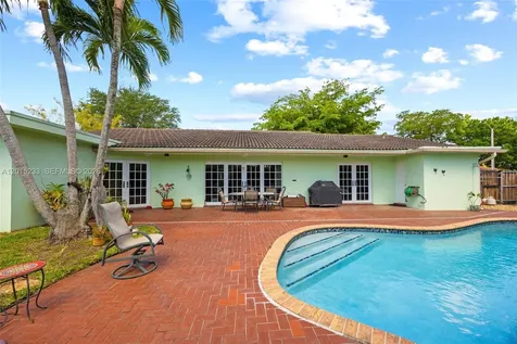 21141 NE 21st Court Miami FL 33179