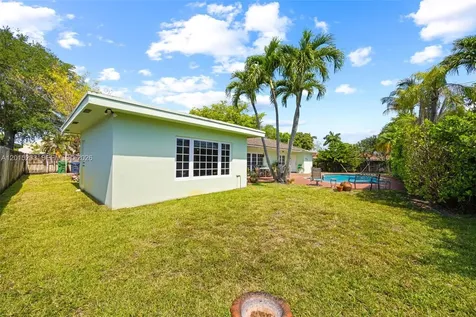 21141 NE 21st Court Miami FL 33179