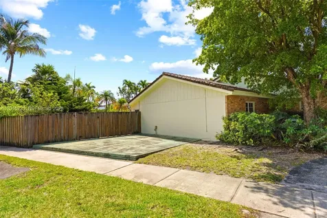 21141 NE 21st Court Miami FL 33179