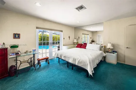 21141 NE 21st Court Miami FL 33179