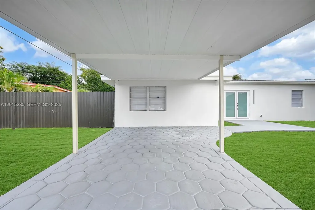 12621 NW 22nd Court Miami FL 33167
