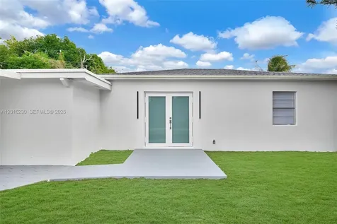 12621 NW 22nd Court Miami FL 33167