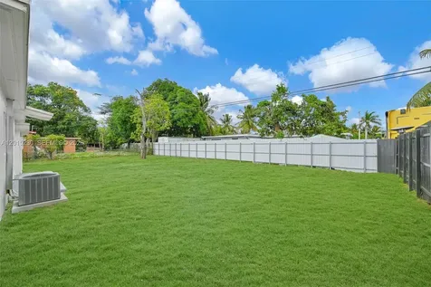 12621 NW 22nd Court Miami FL 33167