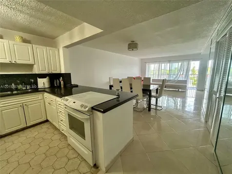 215 SE 3rd Avenue Hallandale Beach FL 33009