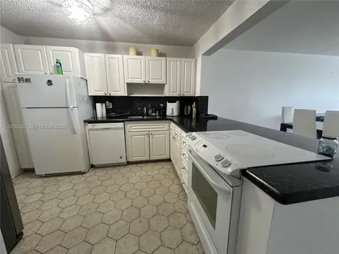 215 SE 3rd Avenue Hallandale Beach FL 33009