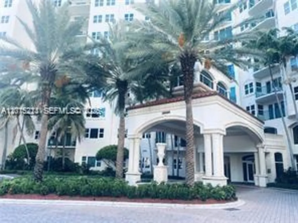 20000 E Country Club Drive Aventura FL 33180