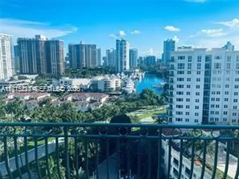 20000 E Country Club Drive Aventura FL 33180