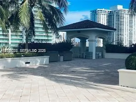 20000 E Country Club Drive Aventura FL 33180