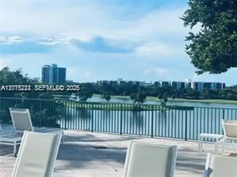 20000 E Country Club Drive Aventura FL 33180