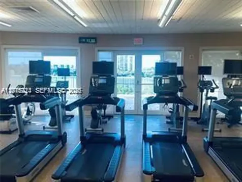 20000 E Country Club Drive Aventura FL 33180