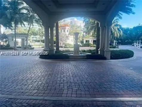 20000 E Country Club Drive Aventura FL 33180