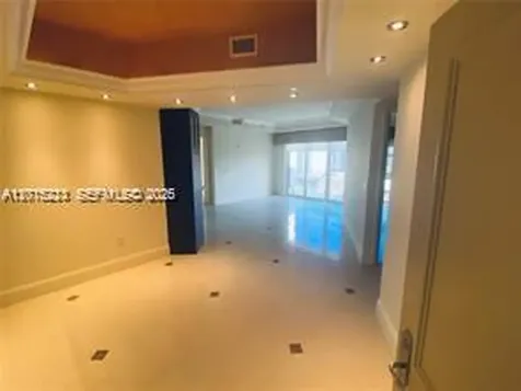 20000 E Country Club Drive Aventura FL 33180