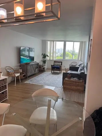 7441 Wayne Avenue Miami Beach FL 33141