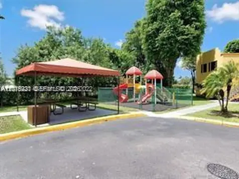 556 NW 114th Avenue Sweetwater FL 33172