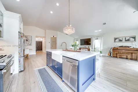 77 Gables Boulevard Weston FL 33326
