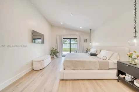 77 Gables Boulevard Weston FL 33326