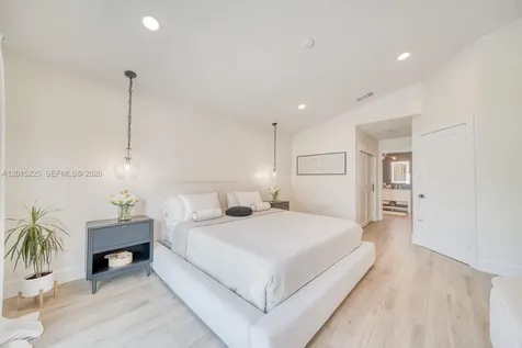 77 Gables Boulevard Weston FL 33326