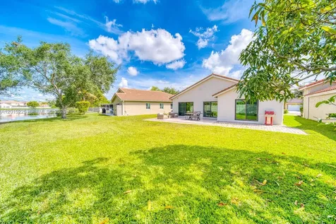 77 Gables Boulevard Weston FL 33326
