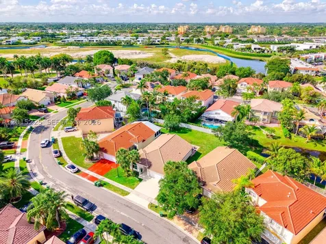 77 Gables Boulevard Weston FL 33326