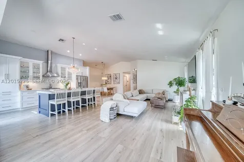 77 Gables Boulevard Weston FL 33326