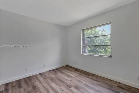 6141 SW 42nd Court Davie FL 33314