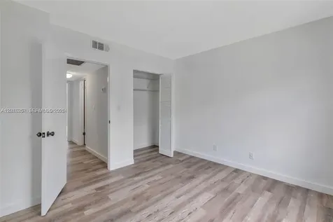 6141 SW 42nd Court Davie FL 33314