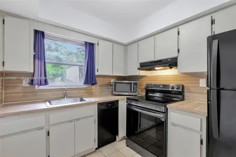 6141 SW 42nd Court Davie FL 33314