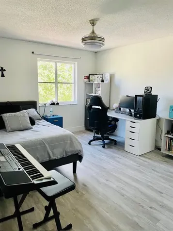 1652 Orchid Bend Weston FL 33327