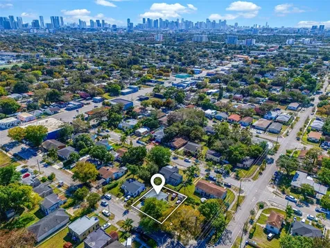 1780 NW 49th Street Miami FL 33142