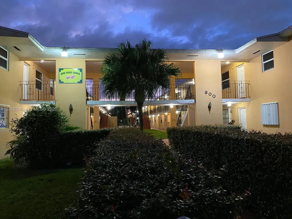 3800 SW 102nd Avenue Miami FL 33165