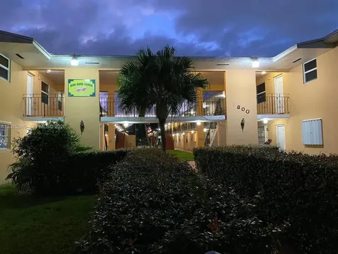 3800 SW 102nd Avenue Miami FL 33165