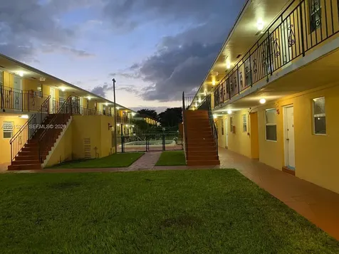 3800 SW 102nd Avenue Miami FL 33165