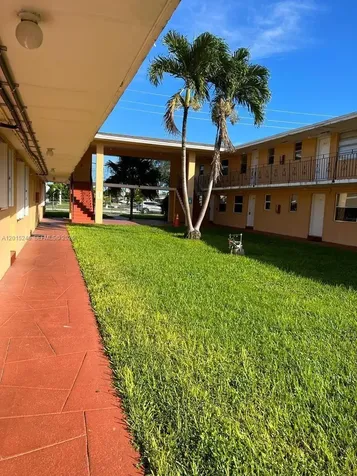 3800 SW 102nd Avenue Miami FL 33165