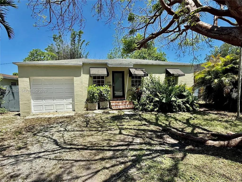 2321 SW 31 Avenue Miami FL 33145