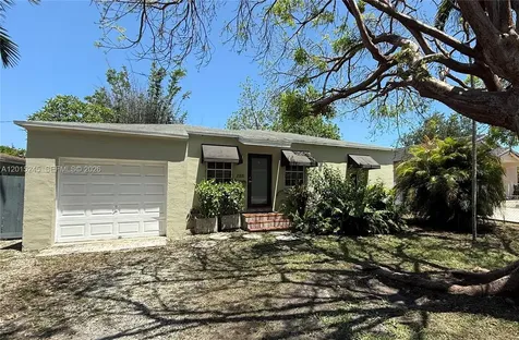 2321 SW 31 Avenue Miami FL 33145