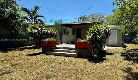 2321 SW 31 Avenue Miami FL 33145
