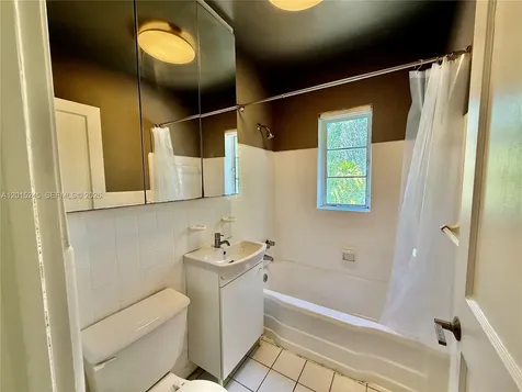 2321 SW 31 Avenue Miami FL 33145