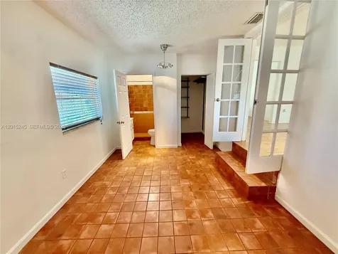 2321 SW 31 Avenue Miami FL 33145