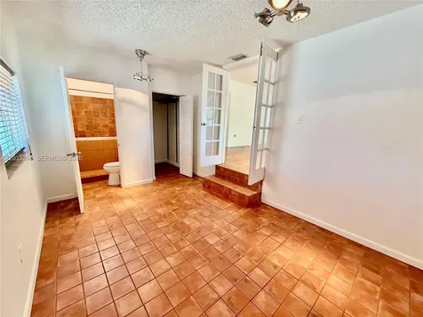 2321 SW 31 Avenue Miami FL 33145