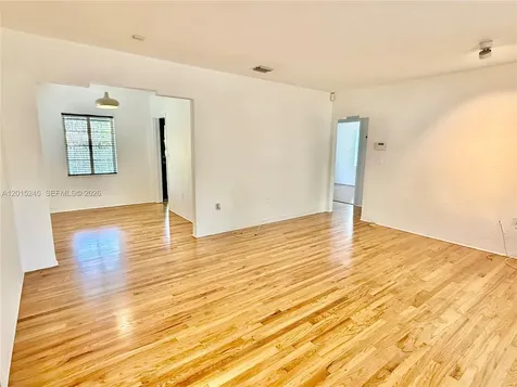 2321 SW 31 Avenue Miami FL 33145