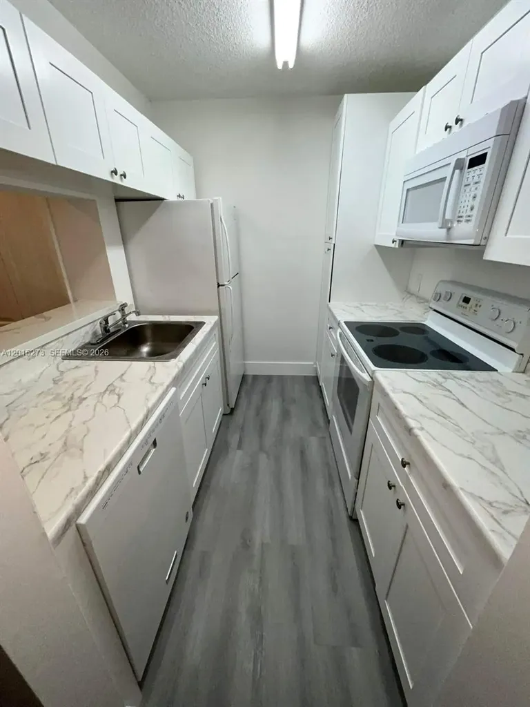 4561 W Mcnab Road Pompano Beach FL 33069