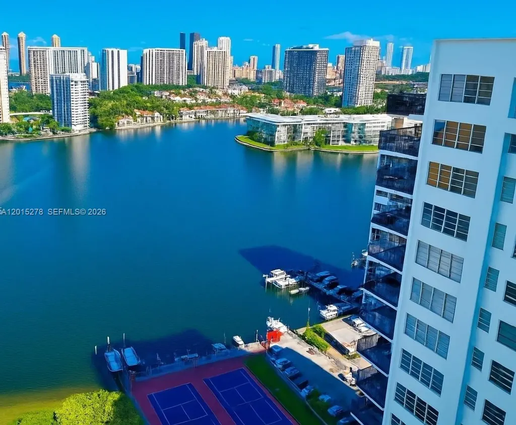2780 NE 183rd Street Aventura FL 33160