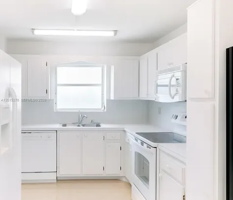 2780 NE 183rd Street Aventura FL 33160